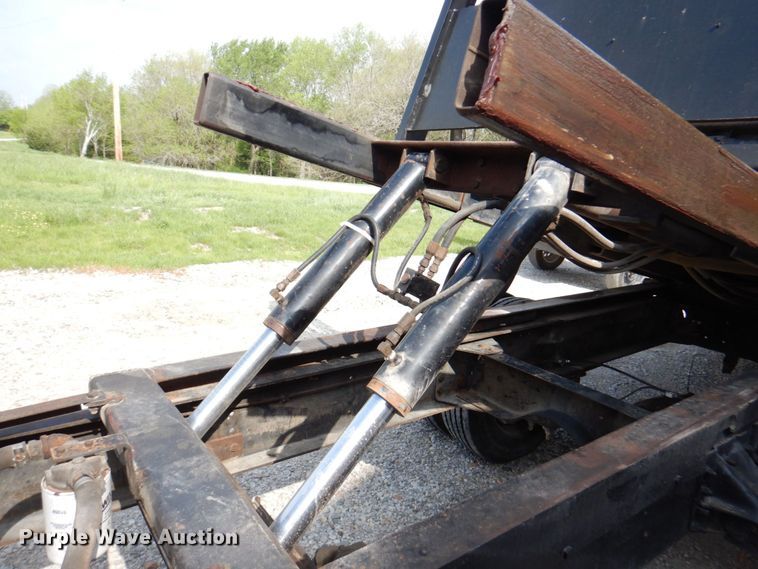 image for item DM6184 1998 GMC C6500  rollback truck