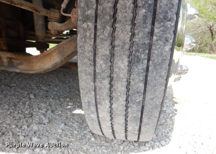 image for item DM6184 1998 GMC C6500  rollback truck