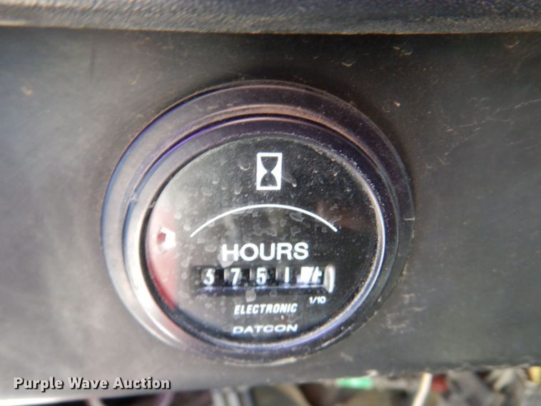 image for item DM6187 1996 International 4900  dump flatbed truck