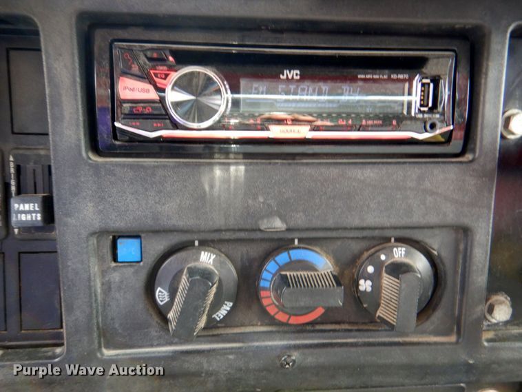 image for item DM6187 1996 International 4900  dump flatbed truck