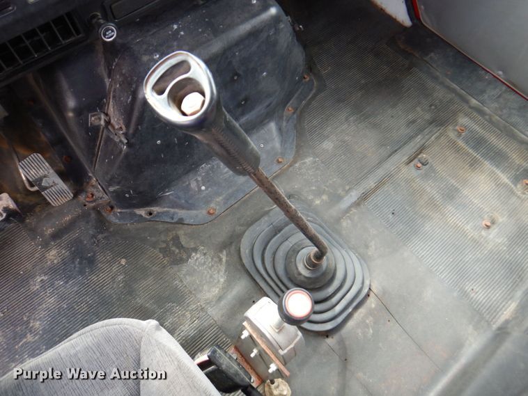 image for item DM6187 1996 International 4900  dump flatbed truck