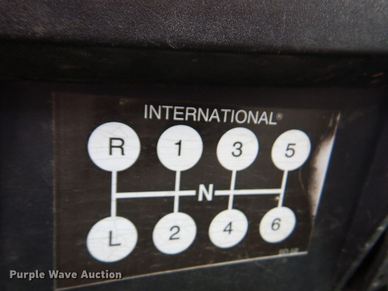 image for item DM6187 1996 International 4900  dump flatbed truck