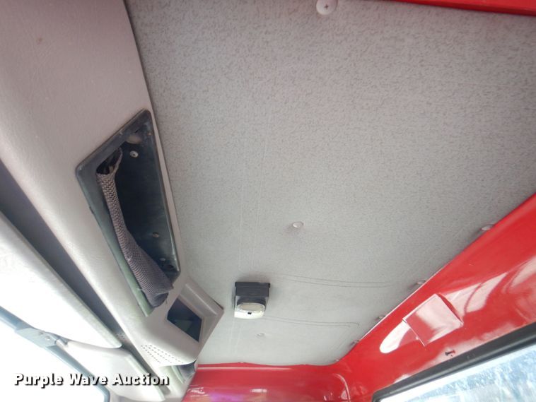 image for item DM6187 1996 International 4900  dump flatbed truck