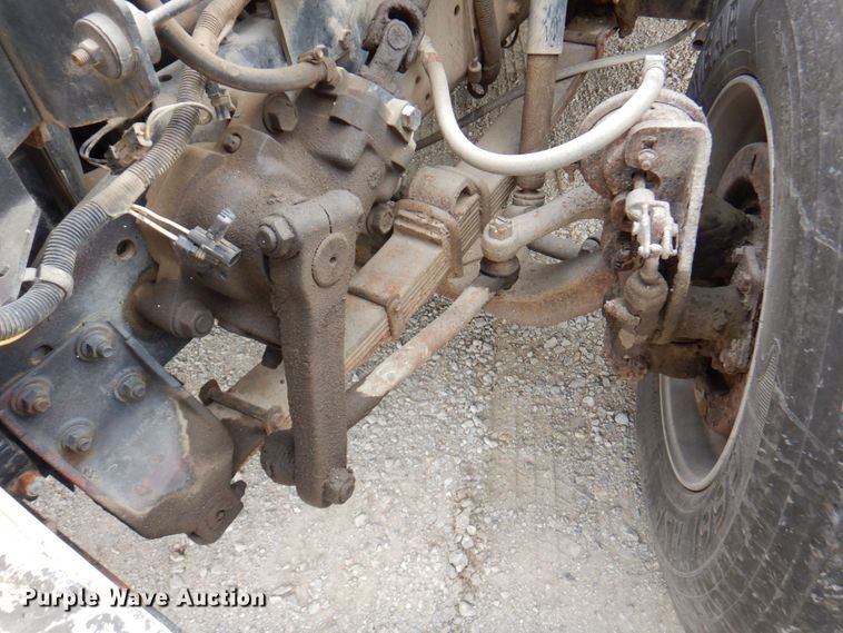 image for item DM6187 1996 International 4900  dump flatbed truck