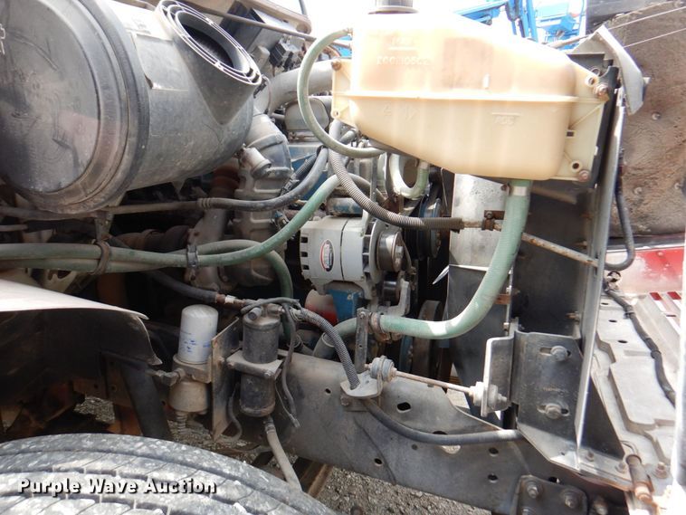 image for item DM6187 1996 International 4900  dump flatbed truck