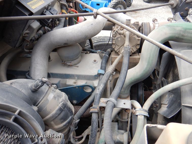 image for item DM6187 1996 International 4900  dump flatbed truck