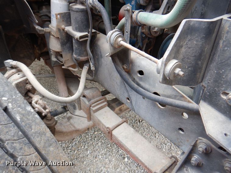 image for item DM6187 1996 International 4900  dump flatbed truck