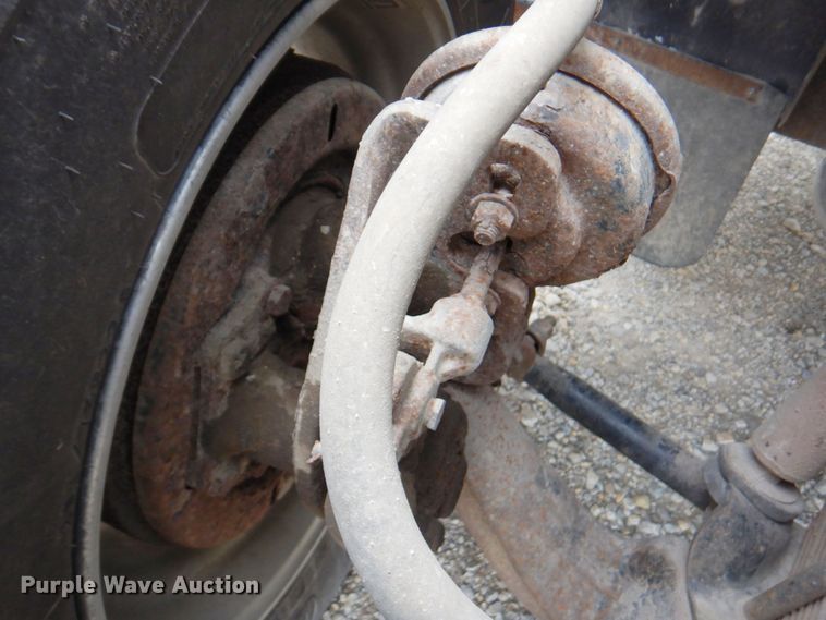 image for item DM6187 1996 International 4900  dump flatbed truck