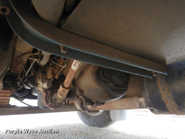 image for item DM6187 1996 International 4900  dump flatbed truck