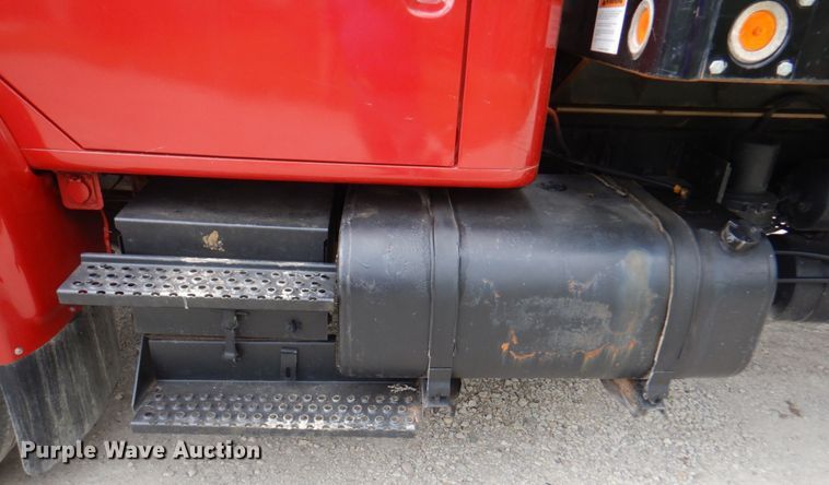 image for item DM6187 1996 International 4900  dump flatbed truck