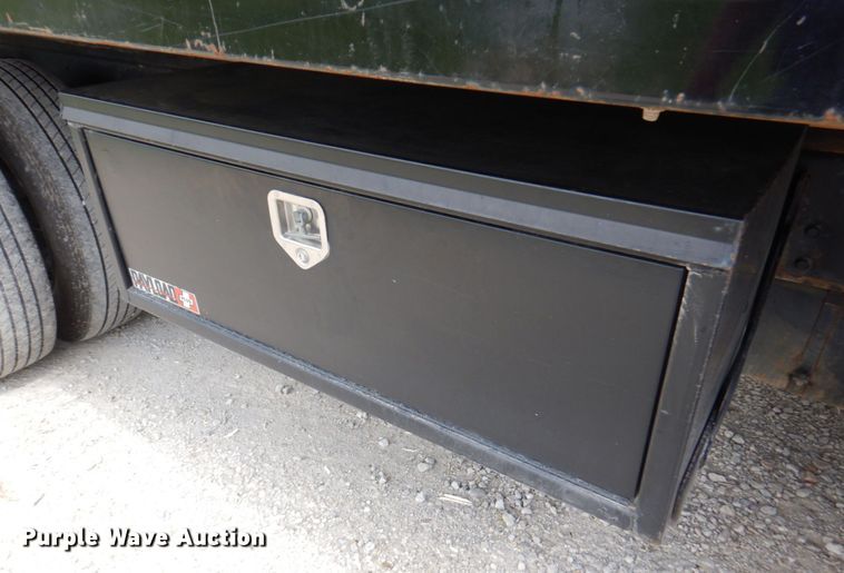 image for item DM6187 1996 International 4900  dump flatbed truck