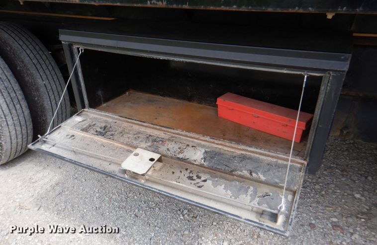 image for item DM6187 1996 International 4900  dump flatbed truck