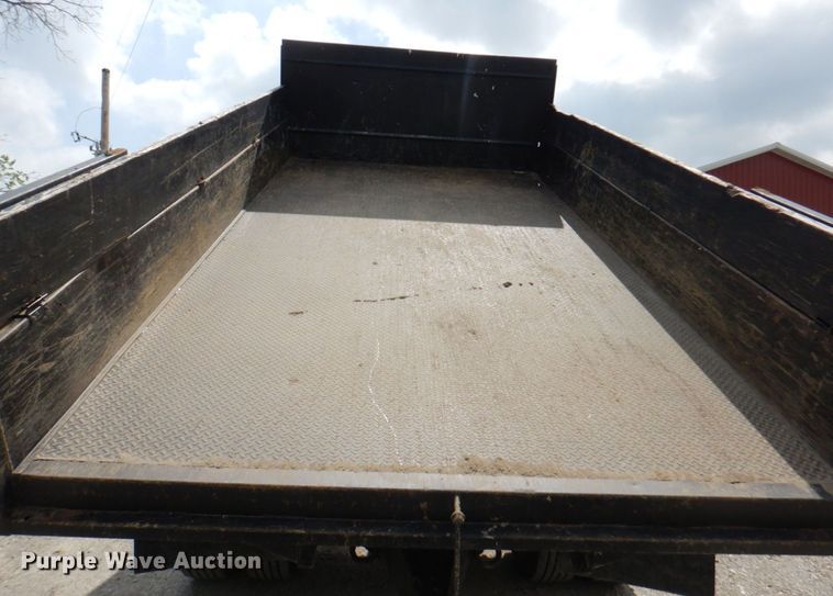 image for item DM6187 1996 International 4900  dump flatbed truck