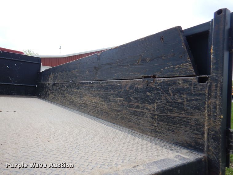 image for item DM6187 1996 International 4900  dump flatbed truck