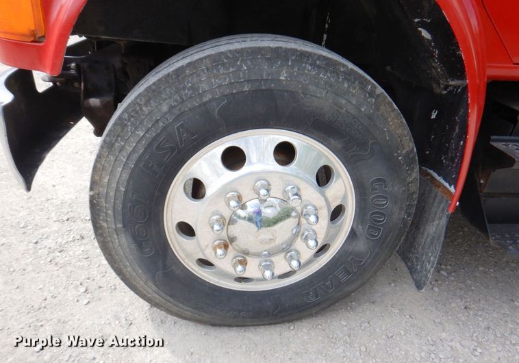 image for item DM6187 1996 International 4900  dump flatbed truck