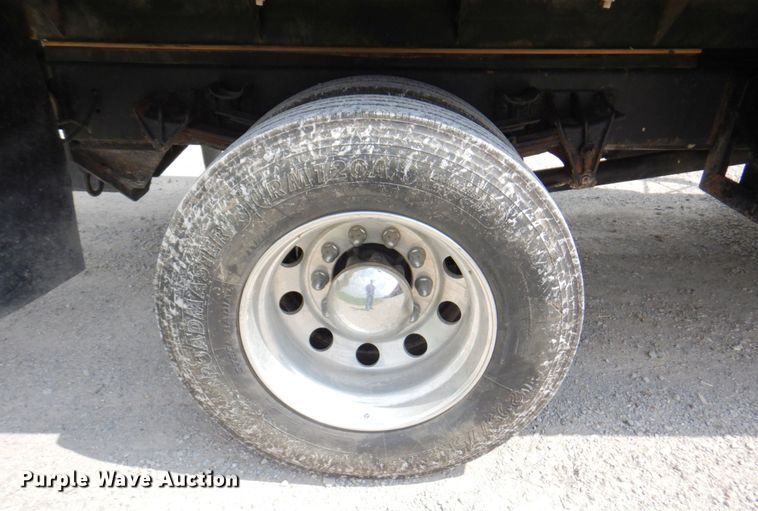 image for item DM6187 1996 International 4900  dump flatbed truck