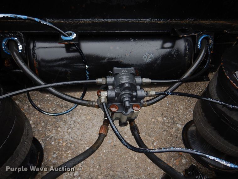 image for item DM7317 1998 Trail King TK70HDG-452  lowboy equipment trailer