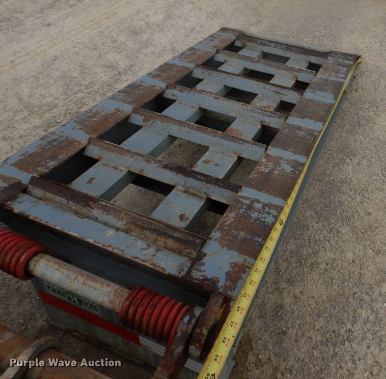 image for item DM7334 2008 Interstate 40DLA  equipment trailer