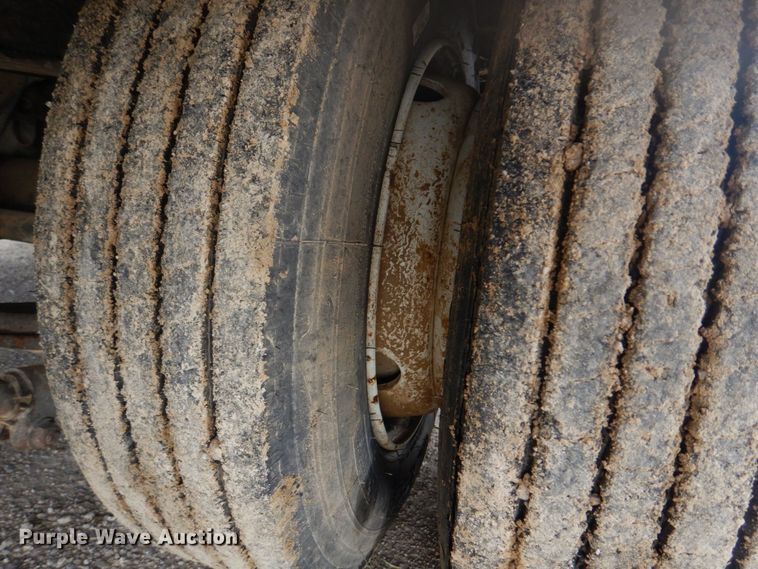 image for item DM7334 2008 Interstate 40DLA  equipment trailer