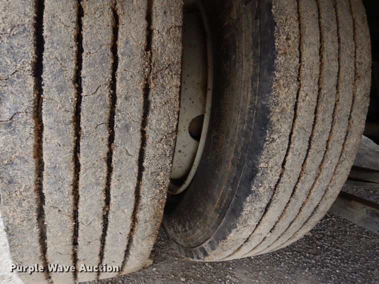 image for item DM7334 2008 Interstate 40DLA  equipment trailer