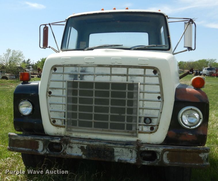 image for item DN1505 1971 Ford 750  semi truck