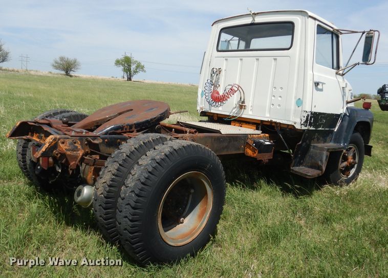 image for item DN1505 1971 Ford 750  semi truck