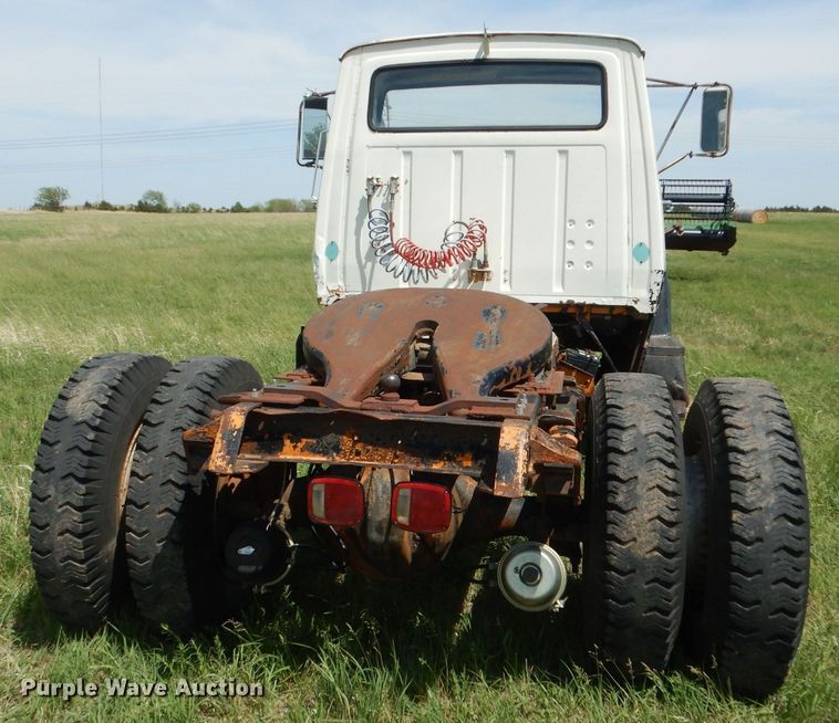 image for item DN1505 1971 Ford 750  semi truck