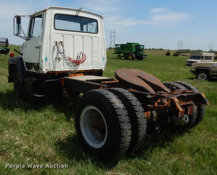 image for item DN1505 1971 Ford 750  semi truck