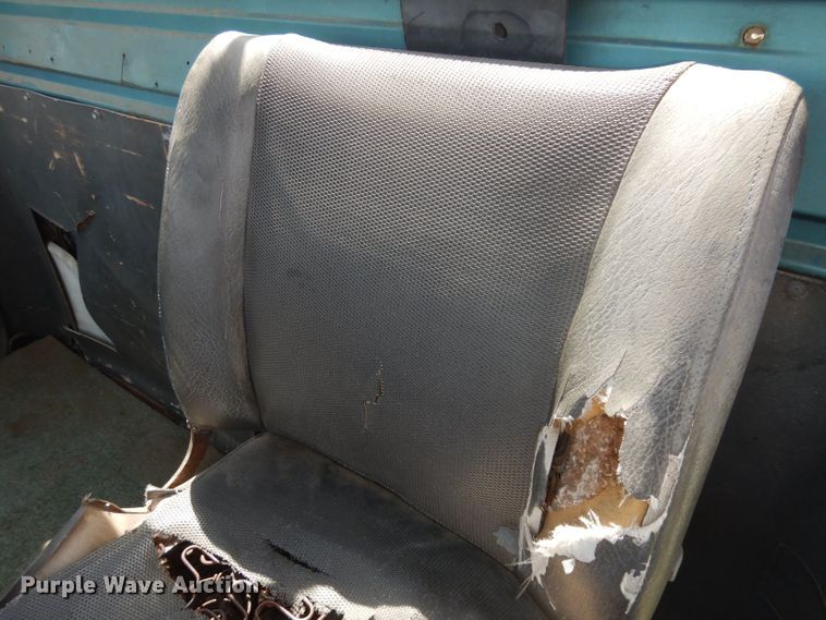 image for item DN1505 1971 Ford 750  semi truck