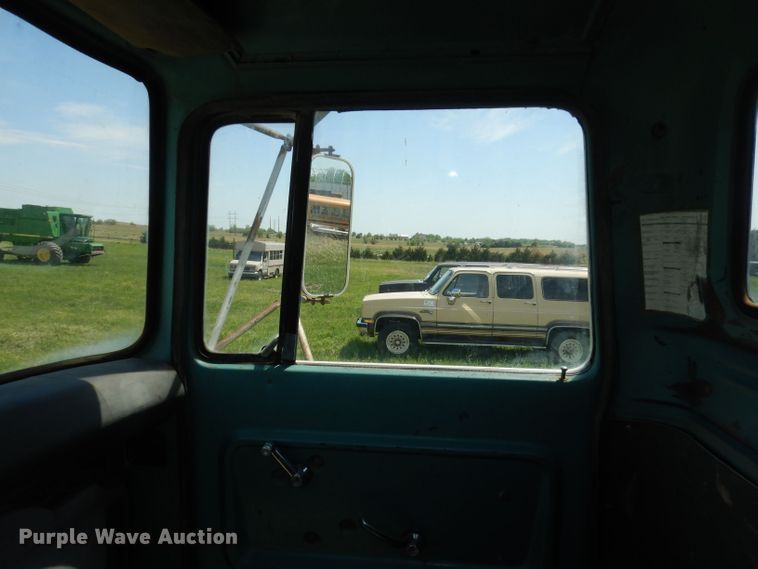 image for item DN1505 1971 Ford 750  semi truck