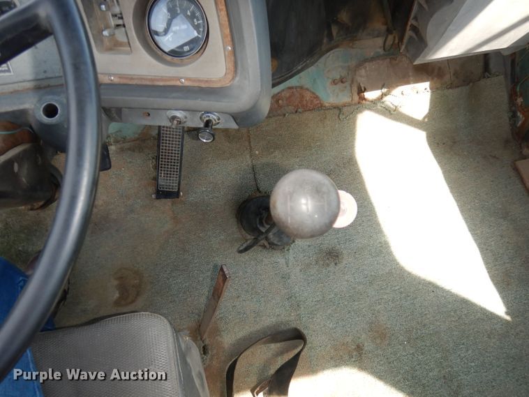 image for item DN1505 1971 Ford 750  semi truck