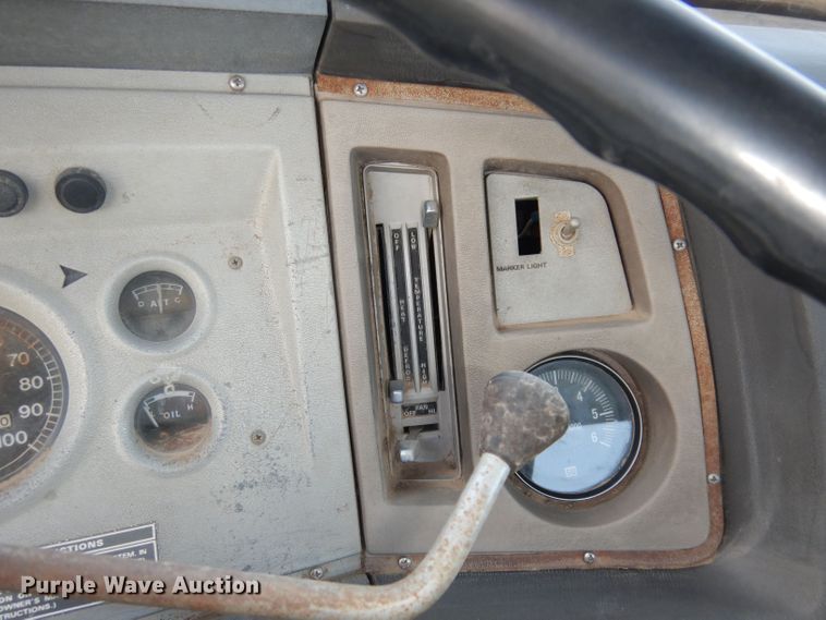 image for item DN1505 1971 Ford 750  semi truck