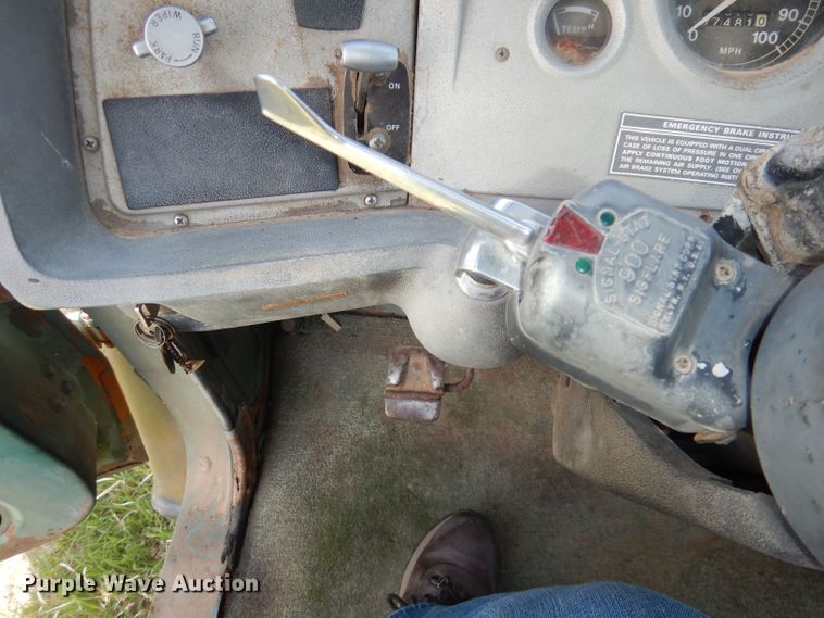 image for item DN1505 1971 Ford 750  semi truck