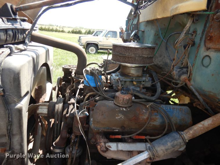 image for item DN1505 1971 Ford 750  semi truck