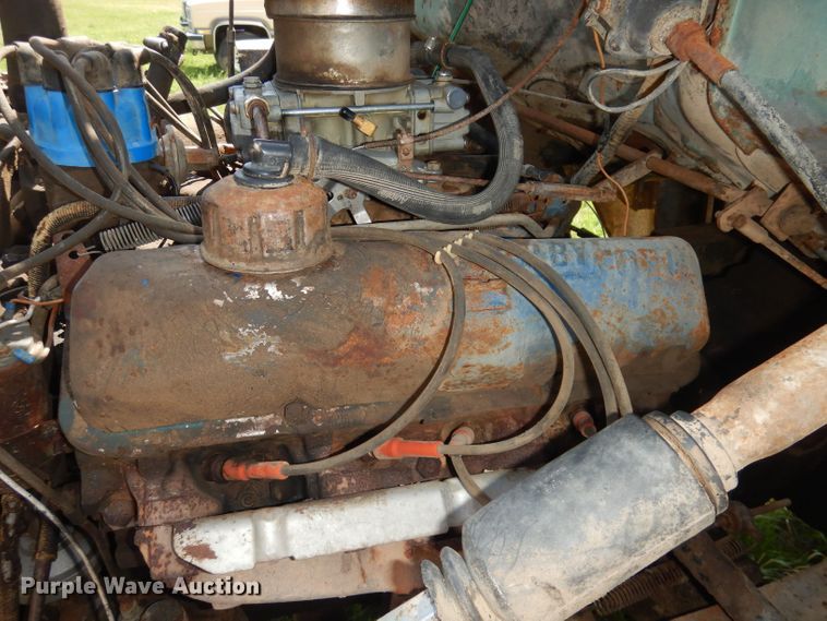 image for item DN1505 1971 Ford 750  semi truck