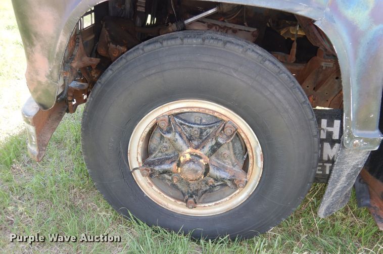 image for item DN1505 1971 Ford 750  semi truck