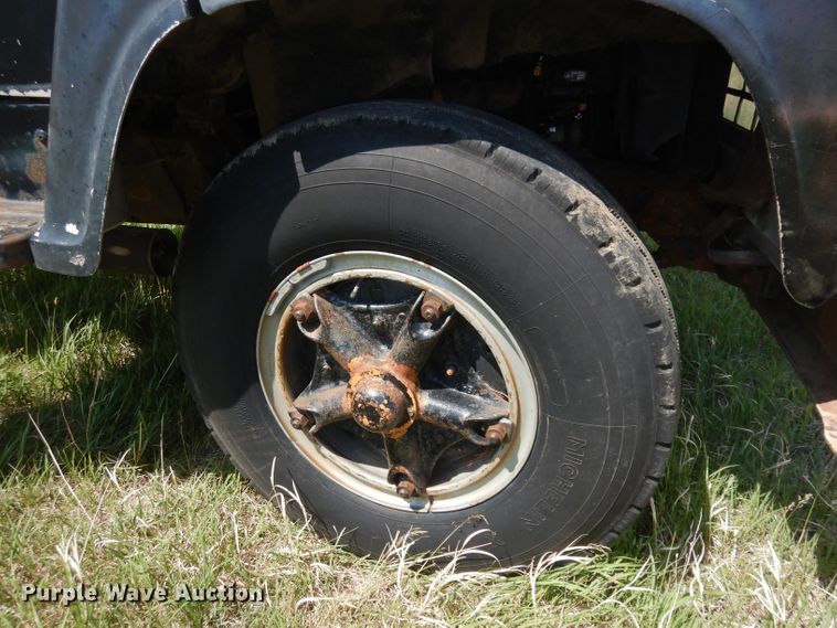 image for item DN1505 1971 Ford 750  semi truck