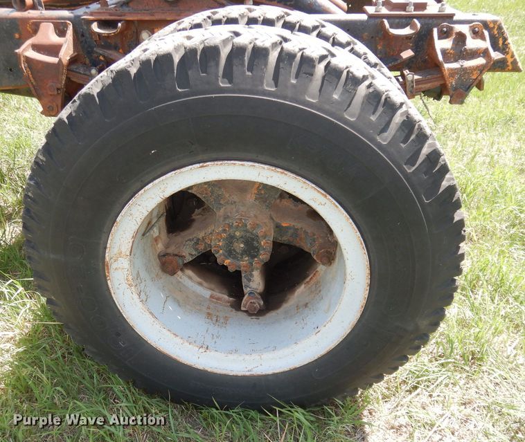 image for item DN1505 1971 Ford 750  semi truck