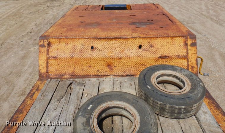 image for item DR0350 1979 HFTH  drop deck equipment trailer