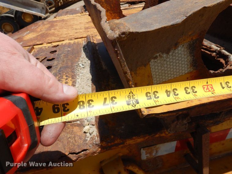 image for item DR0350 1979 HFTH  drop deck equipment trailer