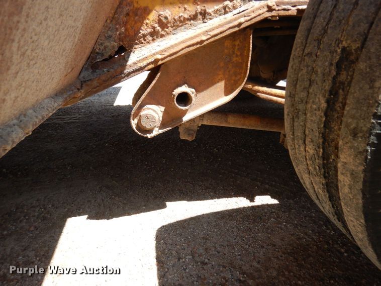 image for item DR0350 1979 HFTH  drop deck equipment trailer