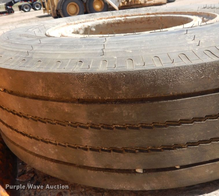 image for item DR0350 1979 HFTH  drop deck equipment trailer