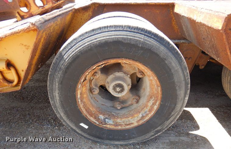 image for item DR0350 1979 HFTH  drop deck equipment trailer