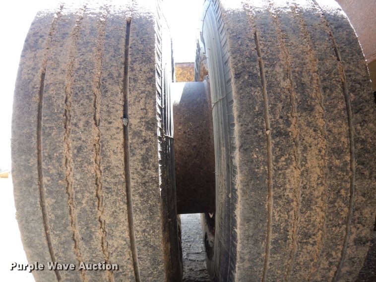 image for item DR0350 1979 HFTH  drop deck equipment trailer