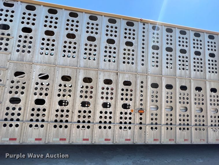 image for item DR1368 2005 Merritt  livestock trailer