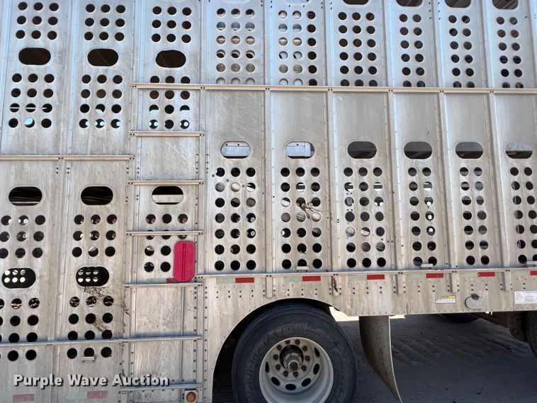 image for item DR1368 2005 Merritt  livestock trailer