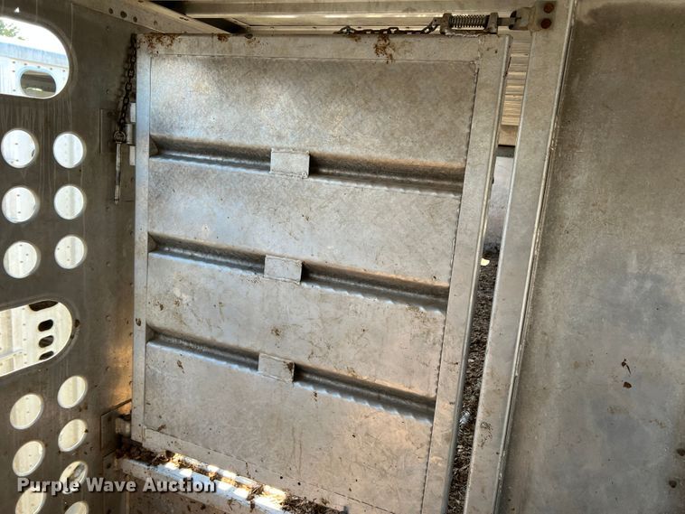 image for item DR1368 2005 Merritt  livestock trailer