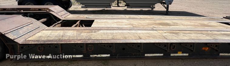 image for item DR1370 1989 Wilson DWCH-100  grain trailer