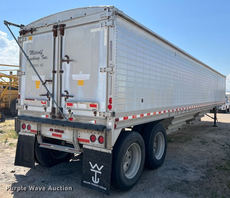 image for item DR1370 1989 Wilson DWCH-100  grain trailer