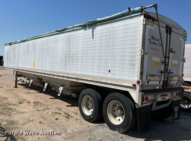 image for item DR1370 1989 Wilson DWCH-100  grain trailer